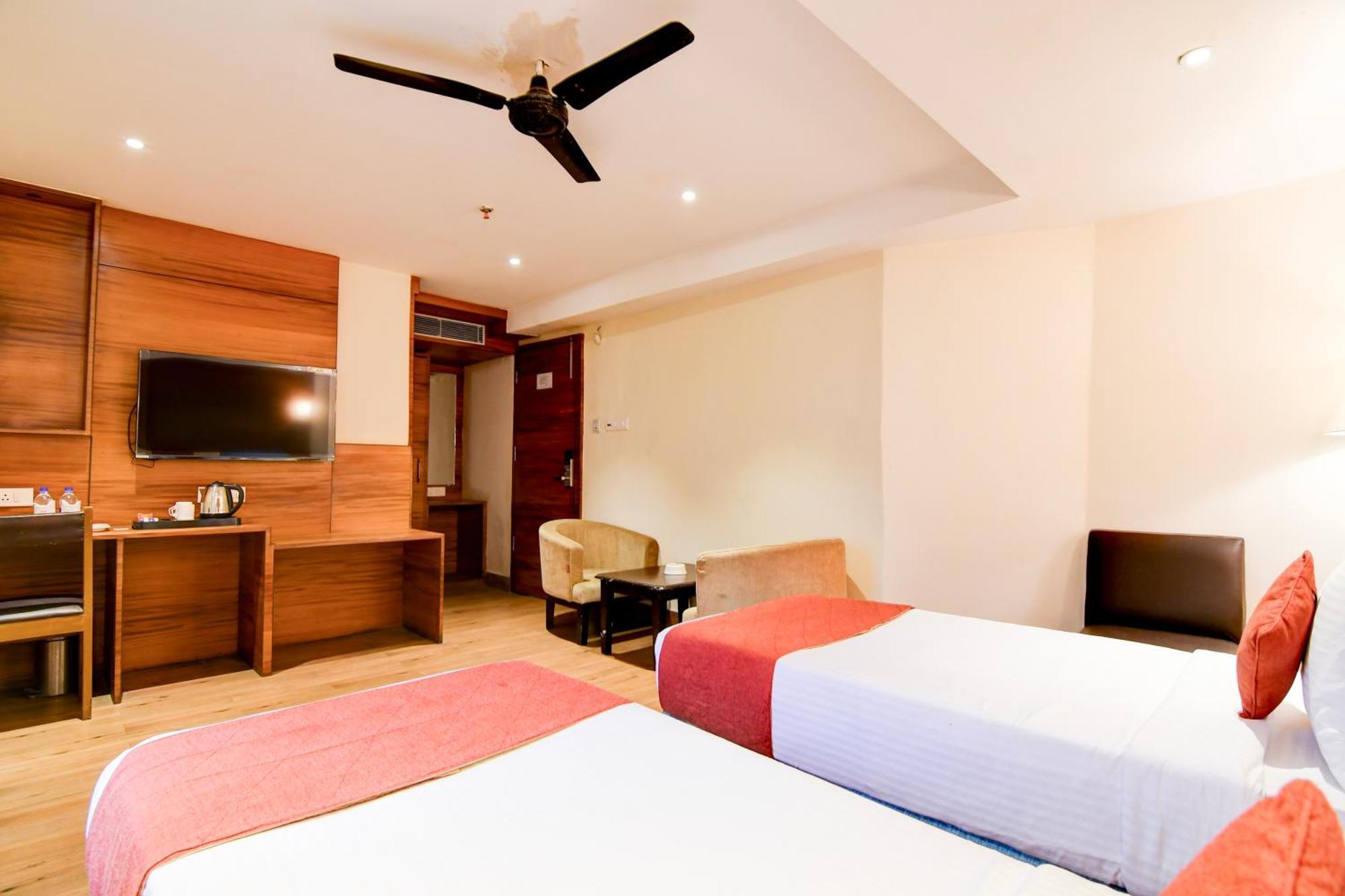 Hotel King'S Crown Kalkuta Zewnętrze zdjęcie