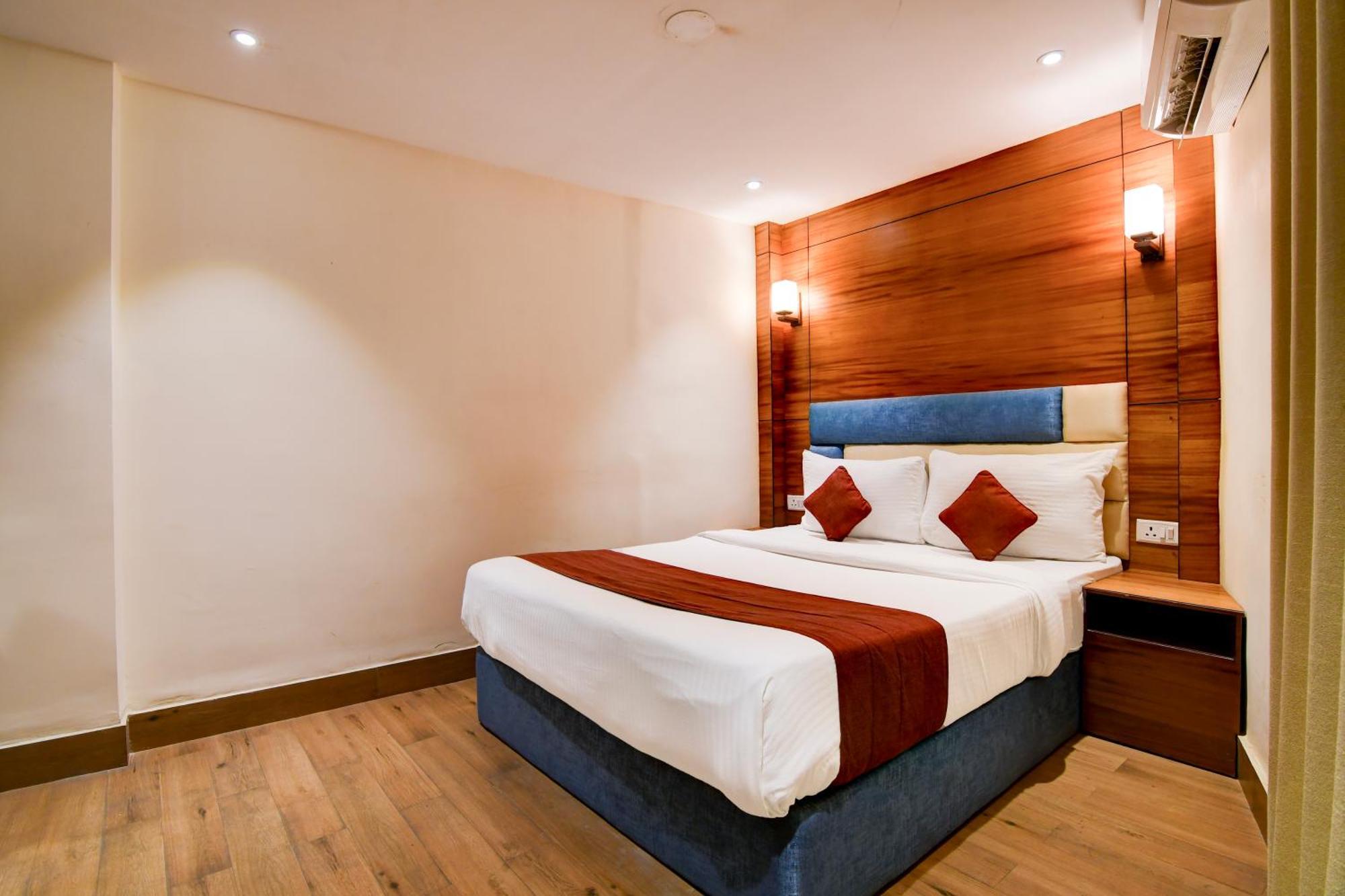Hotel King'S Crown Kalkuta Zewnętrze zdjęcie