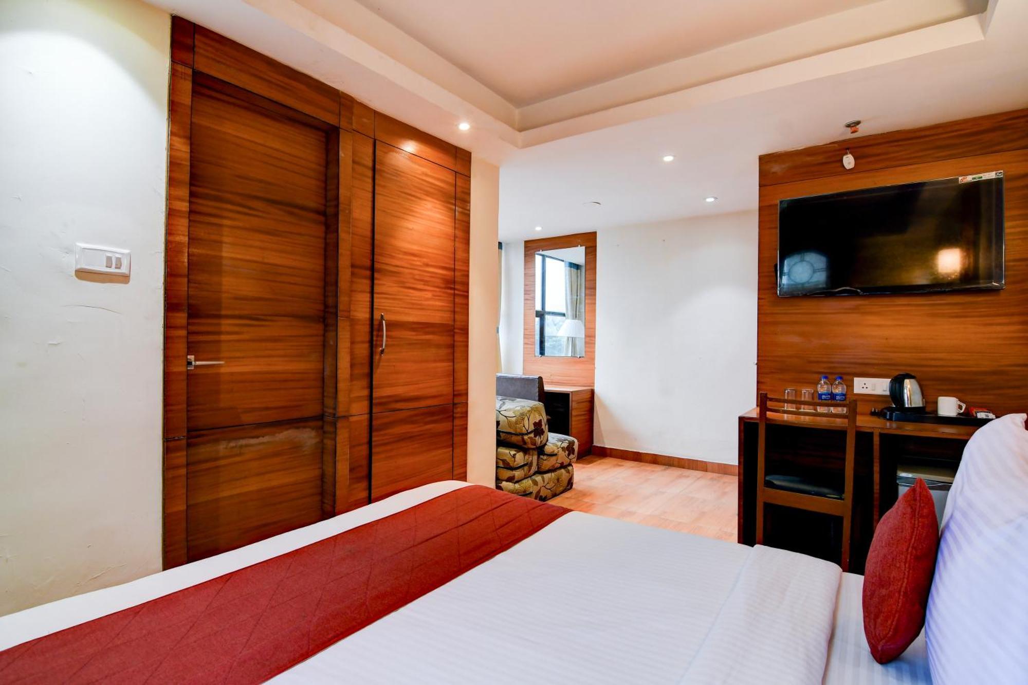 Hotel King'S Crown Kalkuta Zewnętrze zdjęcie