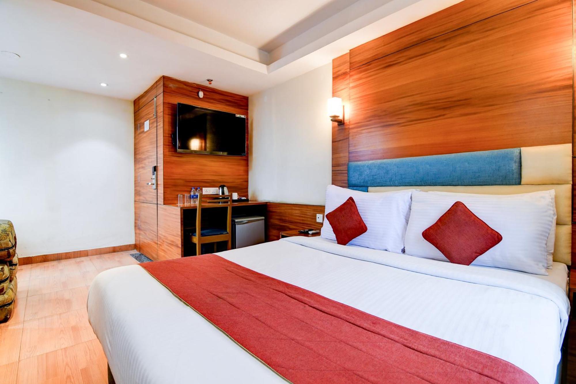 Hotel King'S Crown Kalkuta Zewnętrze zdjęcie