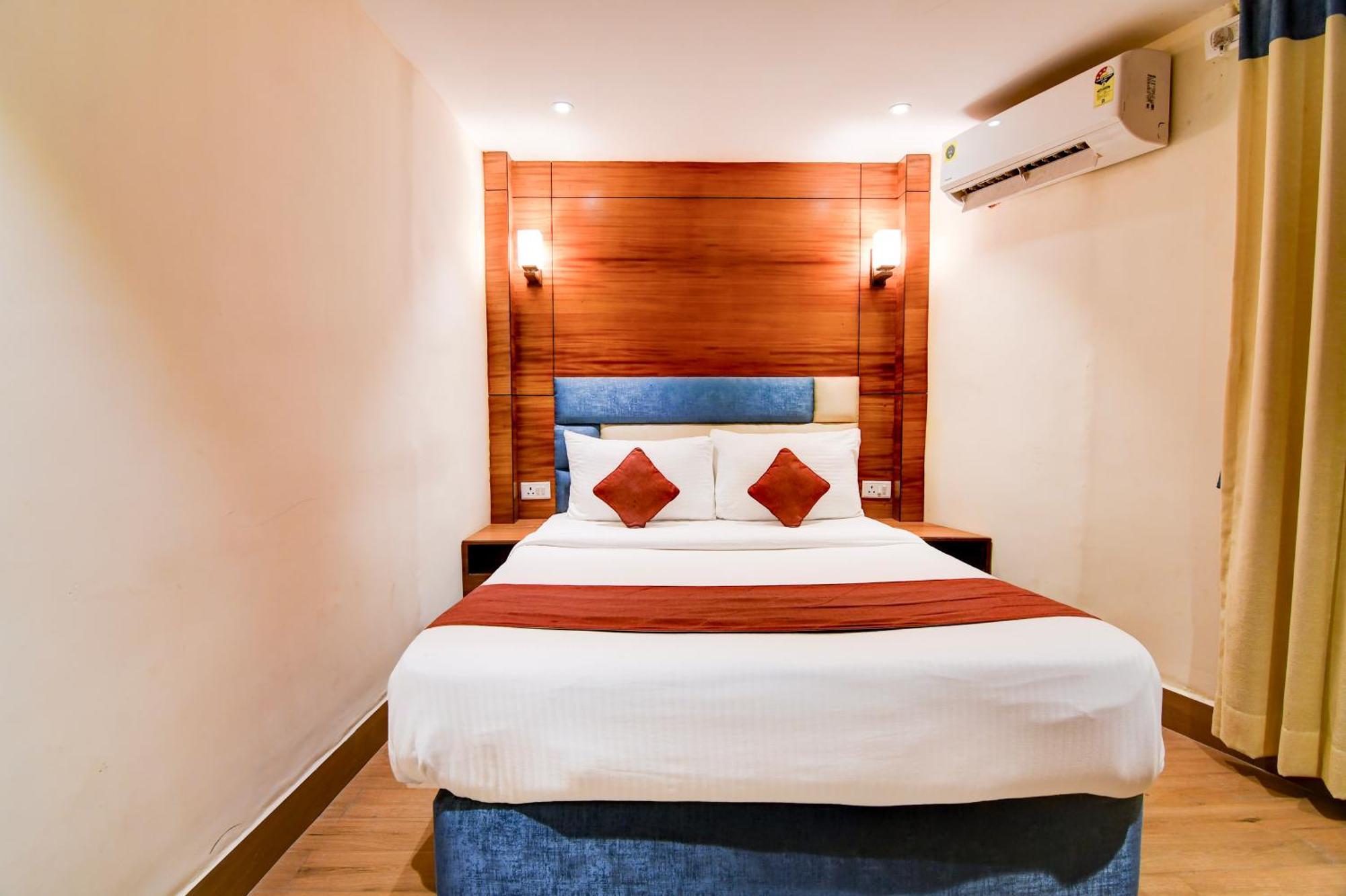Hotel King'S Crown Kalkuta Zewnętrze zdjęcie
